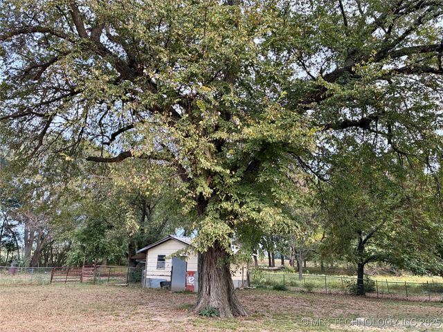 411321 E 1080 Road, Checotah, OK 74426
