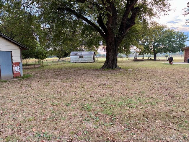 411321 E 1080 Road, Checotah, OK 74426