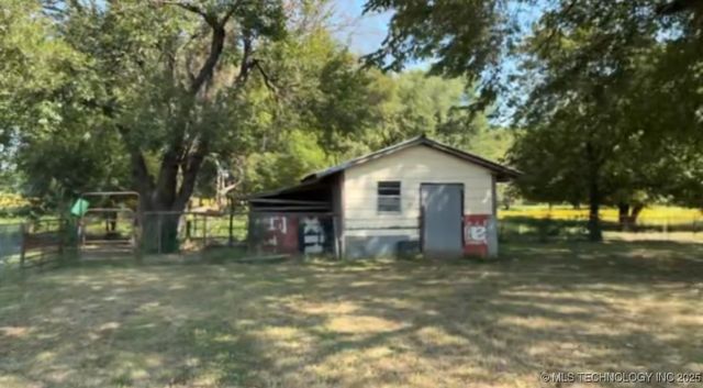 411321 E 1080 Road, Checotah, OK 74426