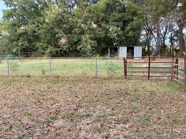 411321 E 1080 Road, Checotah, OK 74426