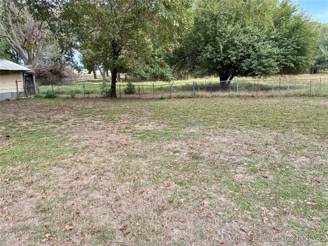 411321 E 1080 Road, Checotah, OK 74426
