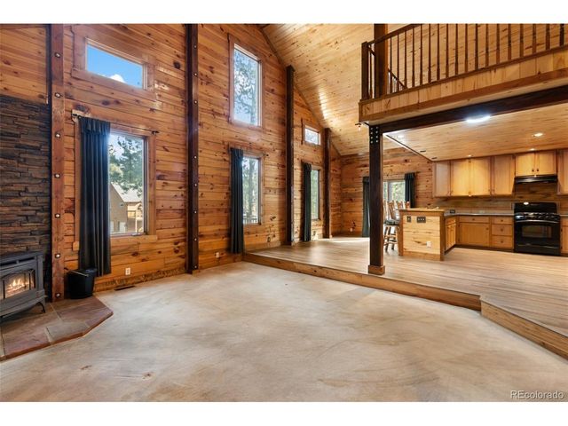 1325 Spruce Ridge Ln, Woodland Park, CO 80863