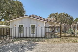 7507 Davy DR, Volente, TX 78641
