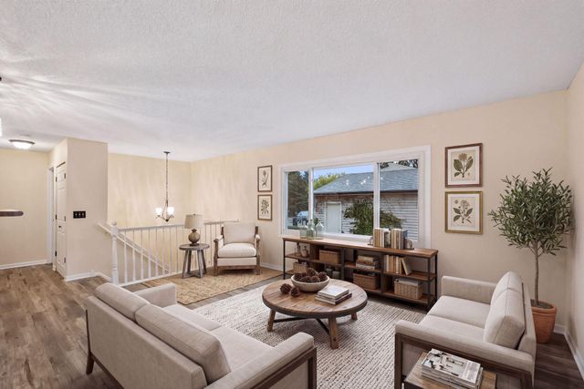 1498 Woodview Avenue W, Eagan, MN 55122
