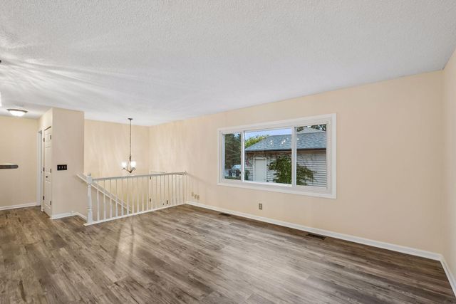 1498 Woodview Avenue W, Eagan, MN 55122