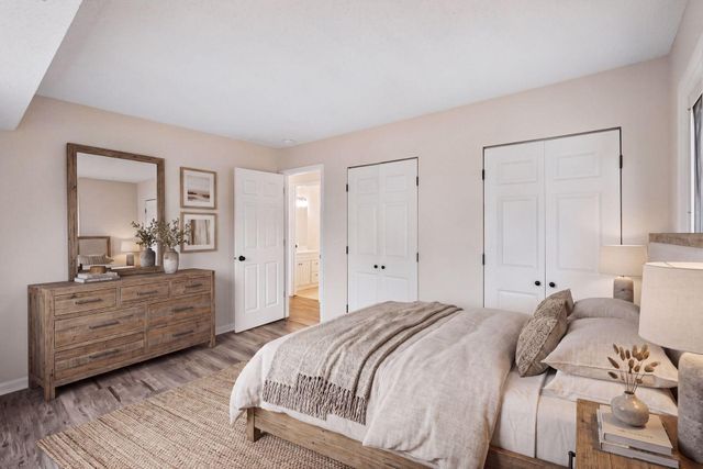 1498 Woodview Avenue W, Eagan, MN 55122