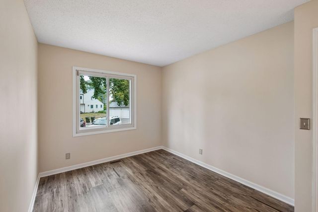 1498 Woodview Avenue W, Eagan, MN 55122
