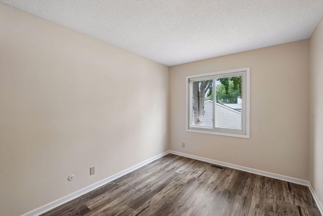 1498 Woodview Avenue W, Eagan, MN 55122