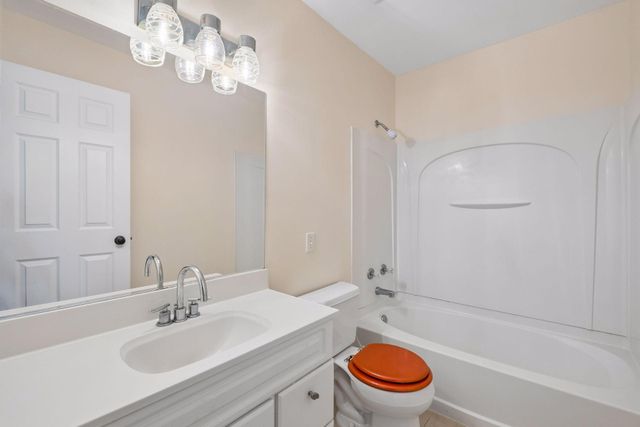 1498 Woodview Avenue W, Eagan, MN 55122