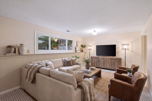 1498 Woodview Avenue W, Eagan, MN 55122