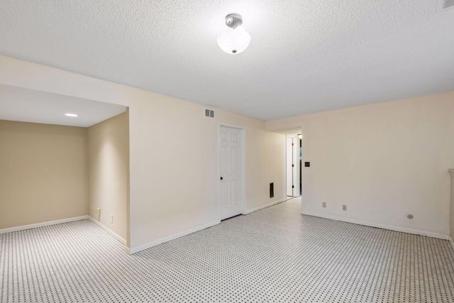 1498 Woodview Avenue W, Eagan, MN 55122
