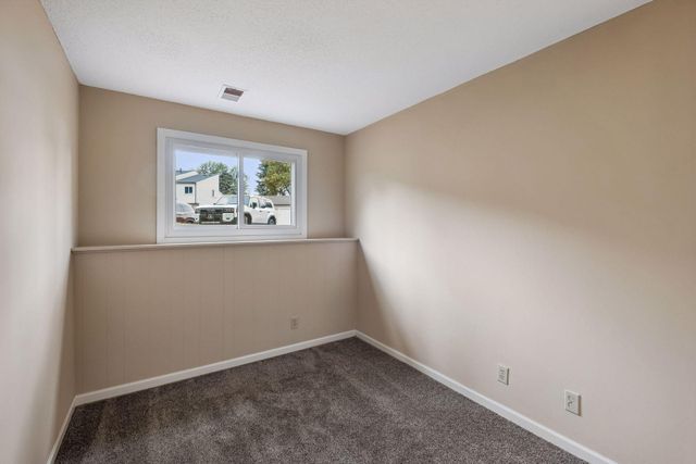 1498 Woodview Avenue W, Eagan, MN 55122