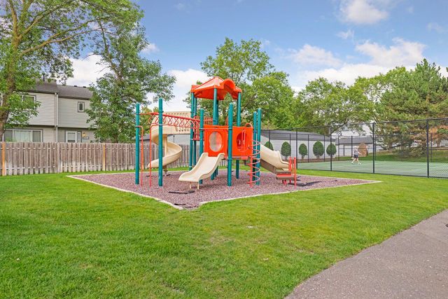 1498 Woodview Avenue W, Eagan, MN 55122