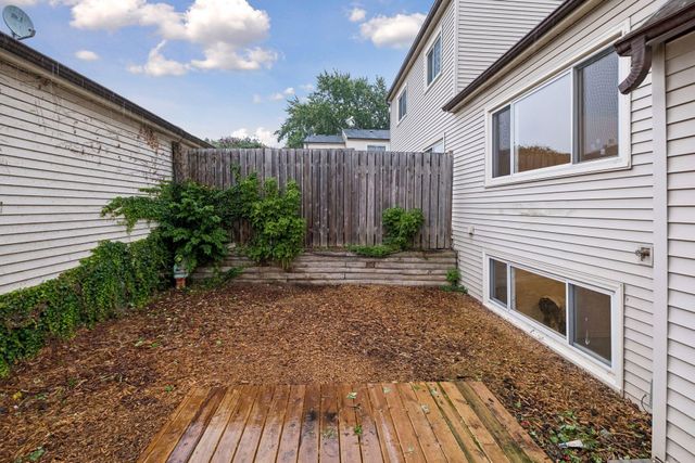 1498 Woodview Avenue W, Eagan, MN 55122