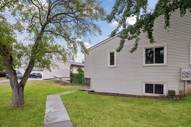 1498 Woodview Avenue W, Eagan, MN 55122