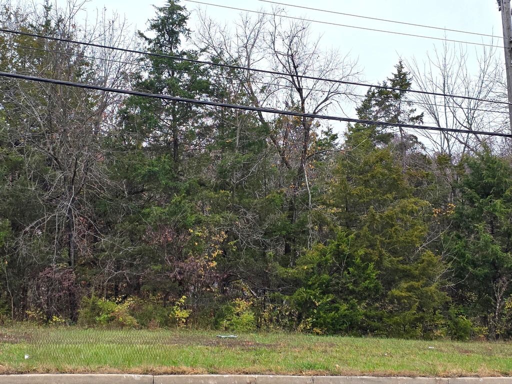 1104 SOUTHWEST BLVD, Jefferson City, MO 65109