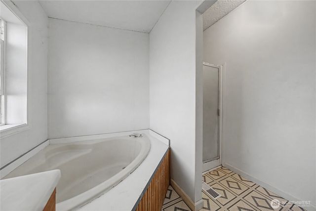 10124 Road 16 NE, Moses Lake, WA 98837