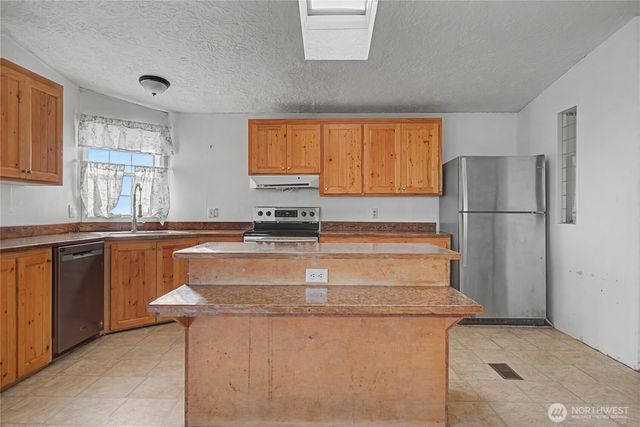 10124 Road 16 NE, Moses Lake, WA 98837