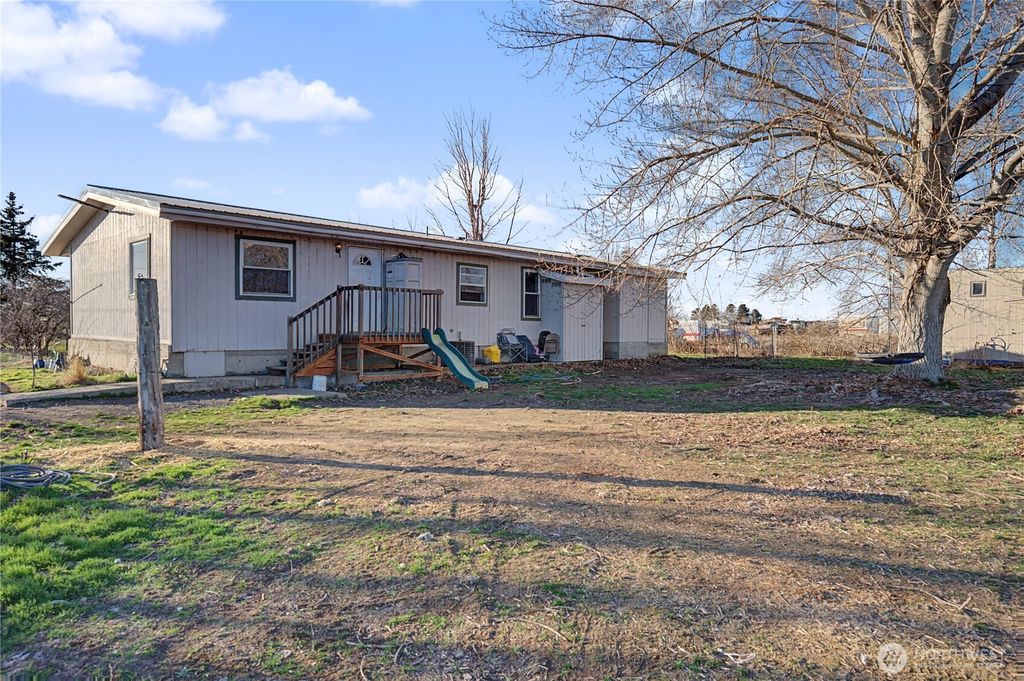 10124 Road 16 NE, Moses Lake, WA 98837