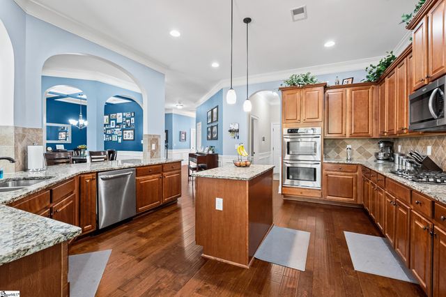 425 Castleford Place, Simpsonville, SC 29681