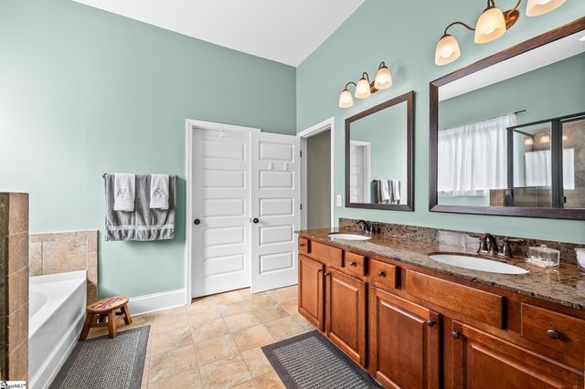 425 Castleford Place, Simpsonville, SC 29681