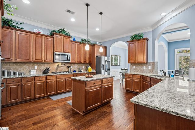 425 Castleford Place, Simpsonville, SC 29681