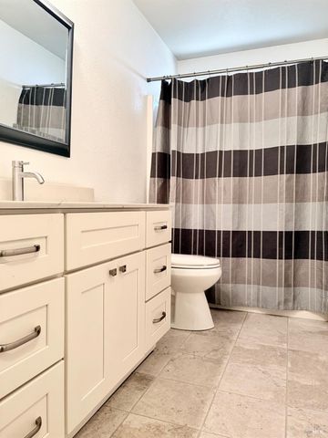814 Capistrano Dr, Suisun City, CA 94585