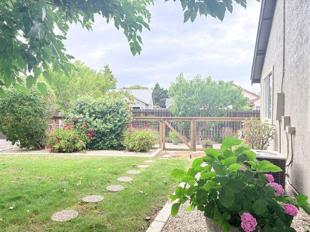 814 Capistrano Dr, Suisun City, CA 94585