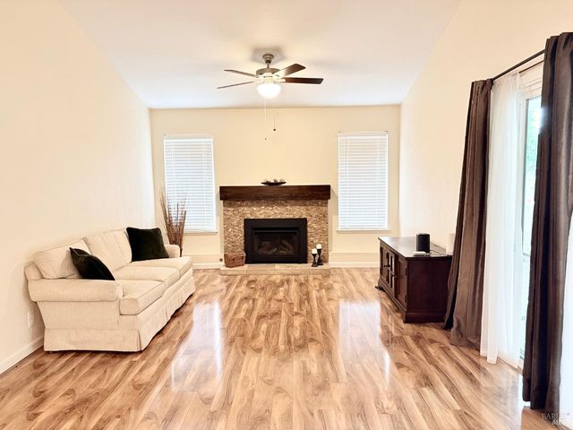 814 Capistrano Dr, Suisun City, CA 94585