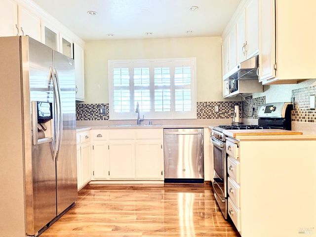 814 Capistrano Dr, Suisun City, CA 94585