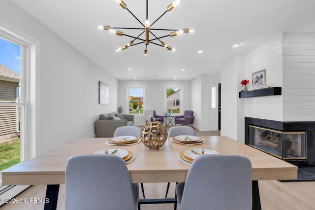 80 Canterbury Lane, Toms River, NJ 08757