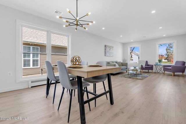 80 Canterbury Lane, Toms River, NJ 08757