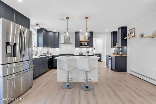 80 Canterbury Lane, Toms River, NJ 08757