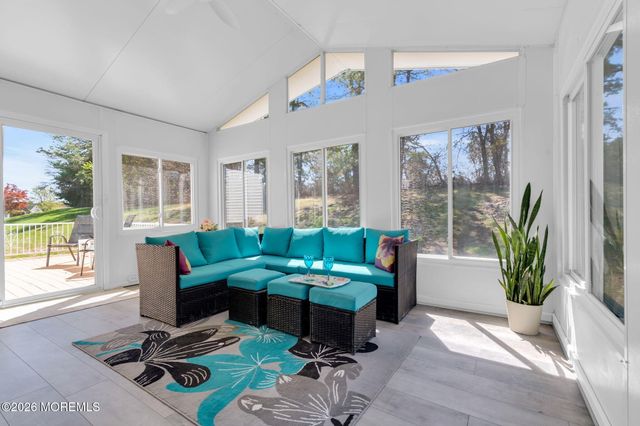 80 Canterbury Lane, Toms River, NJ 08757