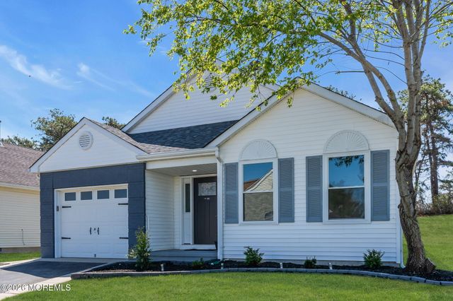 80 Canterbury Lane, Toms River, NJ 08757