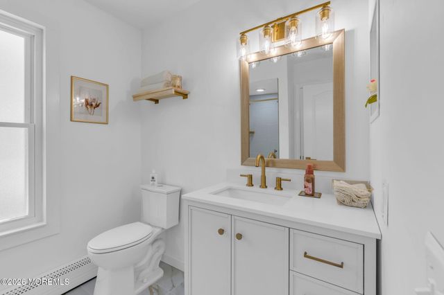 80 Canterbury Lane, Toms River, NJ 08757