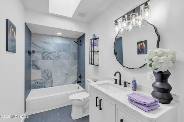 80 Canterbury Lane, Toms River, NJ 08757