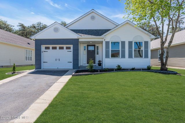 80 Canterbury Lane, Toms River, NJ 08757