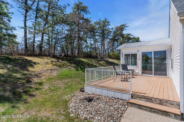 80 Canterbury Lane, Toms River, NJ 08757