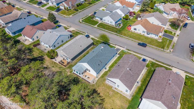 80 Canterbury Lane, Toms River, NJ 08757