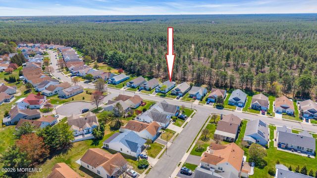 80 Canterbury Lane, Toms River, NJ 08757