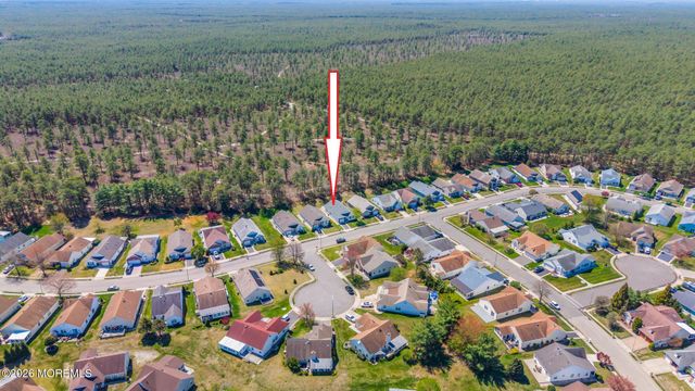 80 Canterbury Lane, Toms River, NJ 08757