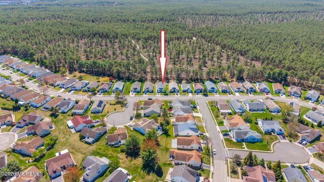 80 Canterbury Lane, Toms River, NJ 08757