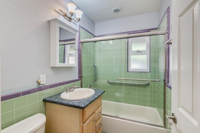 526 E Flynn Lane, Phoenix, AZ 85012