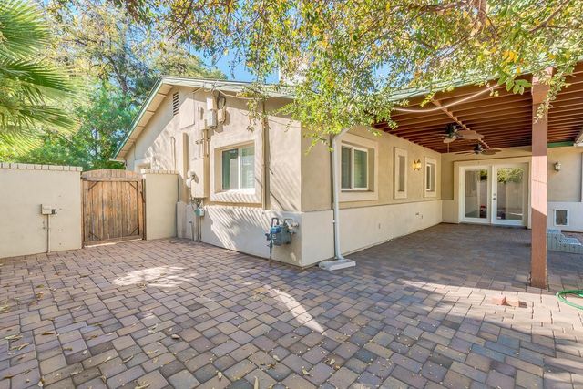 526 E Flynn Lane, Phoenix, AZ 85012