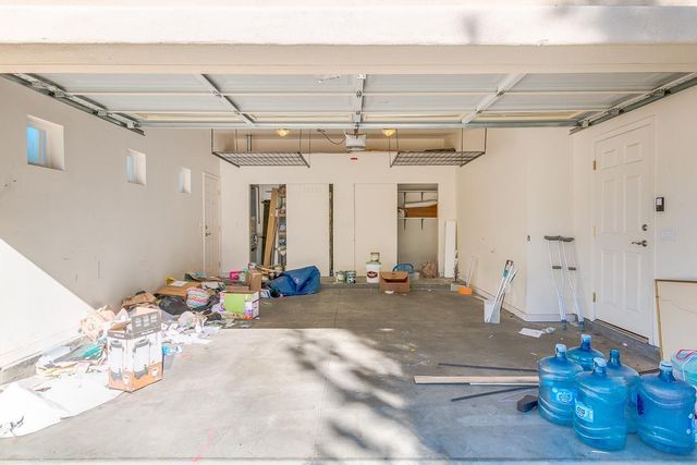 526 E Flynn Lane, Phoenix, AZ 85012