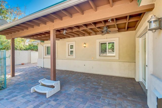 526 E Flynn Lane, Phoenix, AZ 85012