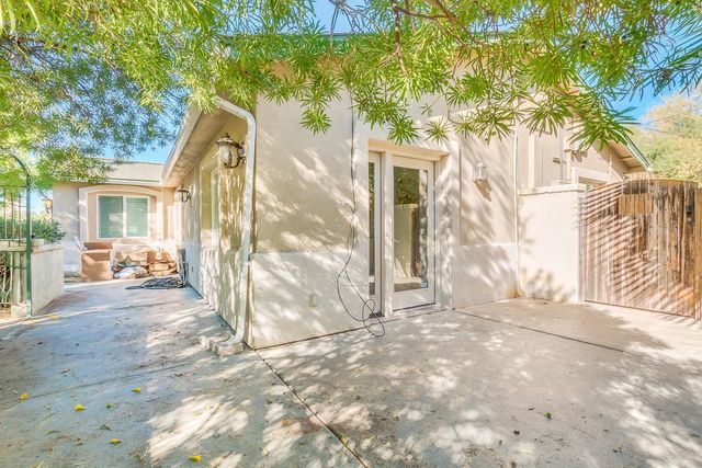 526 E Flynn Lane, Phoenix, AZ 85012