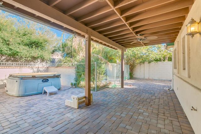 526 E Flynn Lane, Phoenix, AZ 85012