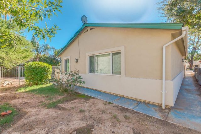 526 E Flynn Lane, Phoenix, AZ 85012